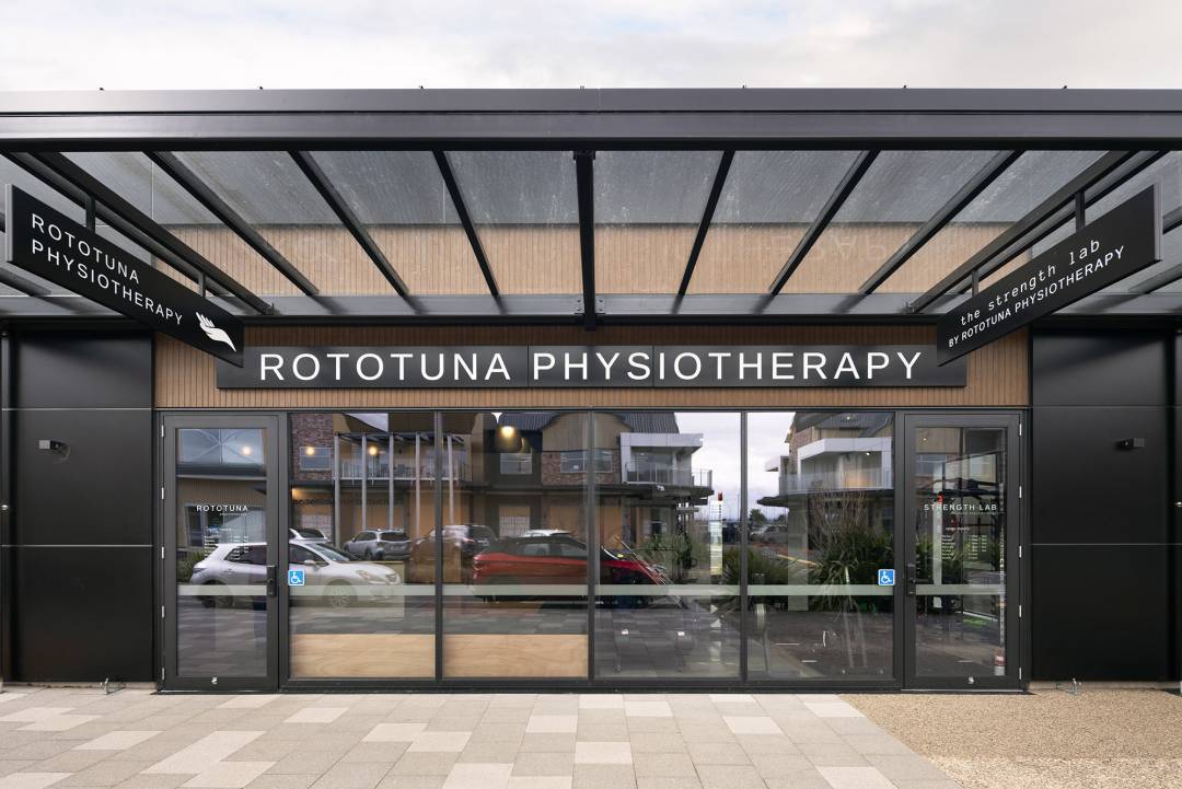 Rototuna Physiotherapy Clinic Sign